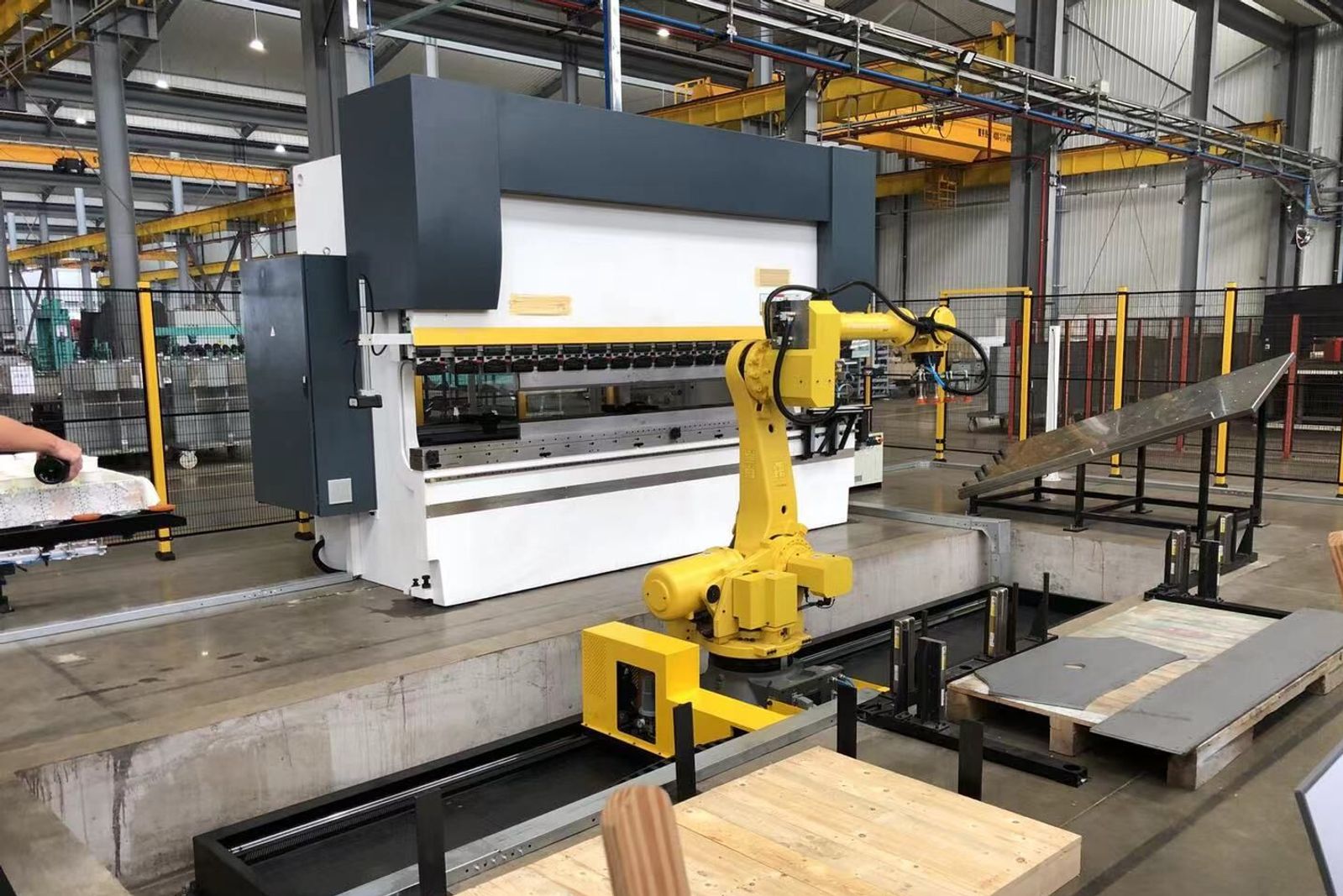 Die neue Roboter-Biegezelle