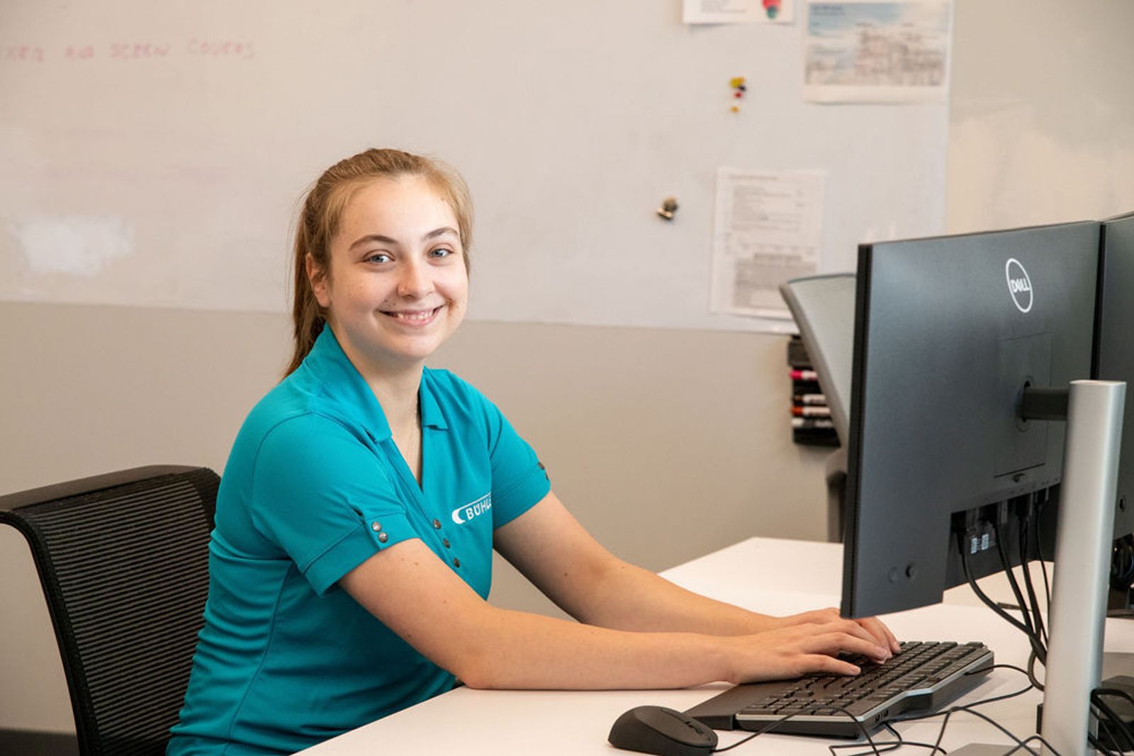 Employee_Katie_Hentges_Working.jpg