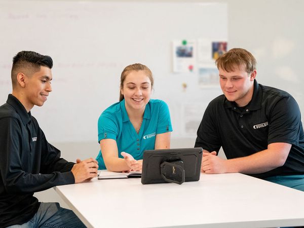 Employee_Katie_Hentges_Teaching_Apprentices.jpg