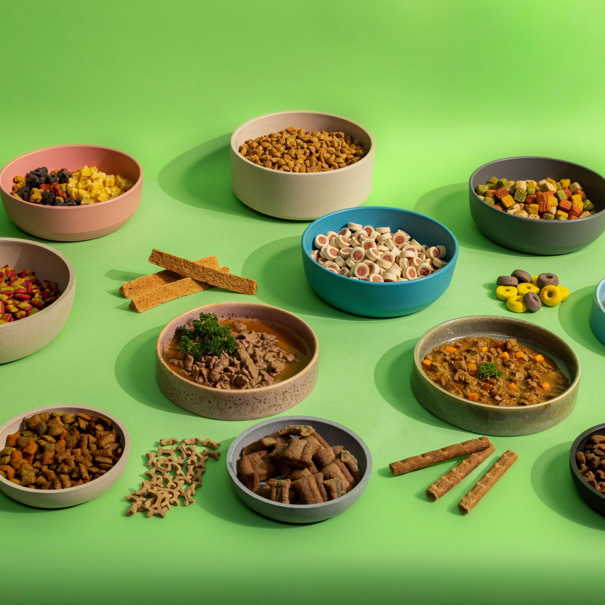 high quality, tasty, healthy extruded pet food, kibbles, and snacks