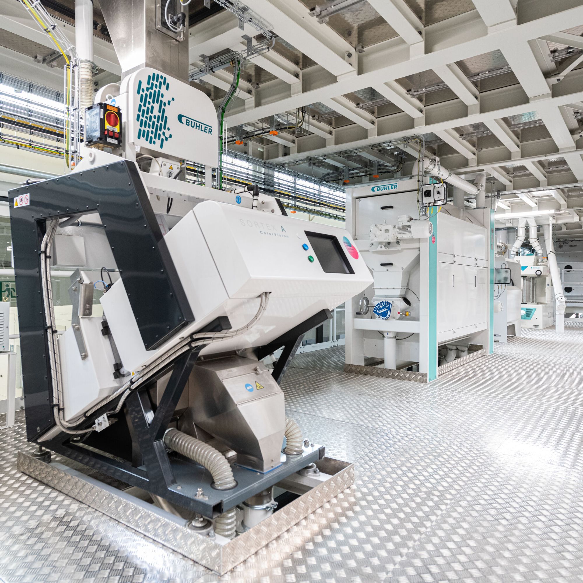 On our malting line customers can develop new recipes and optimize their processes.