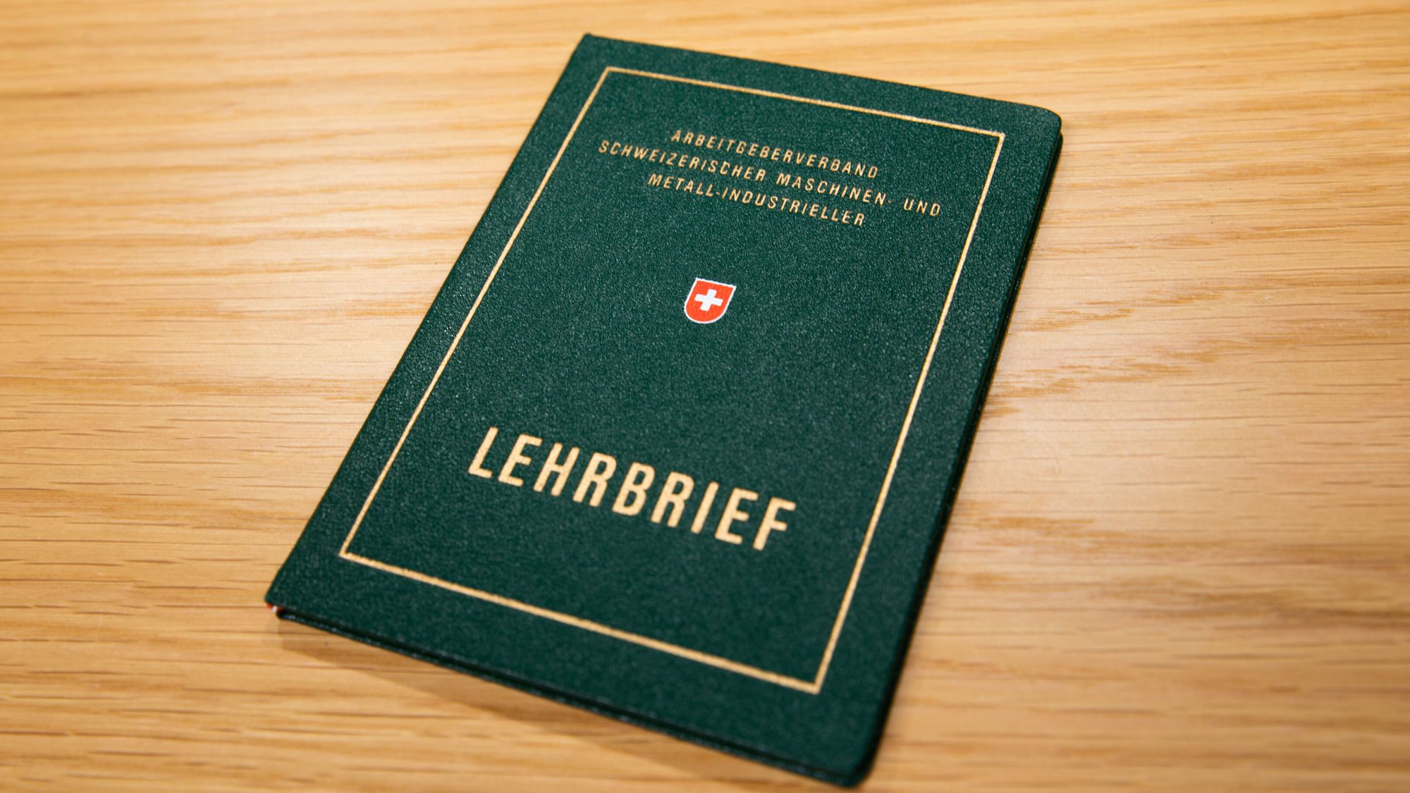 Das ist der Lehrbrief von Margrit Ackermann aus dem Jahre 1956.