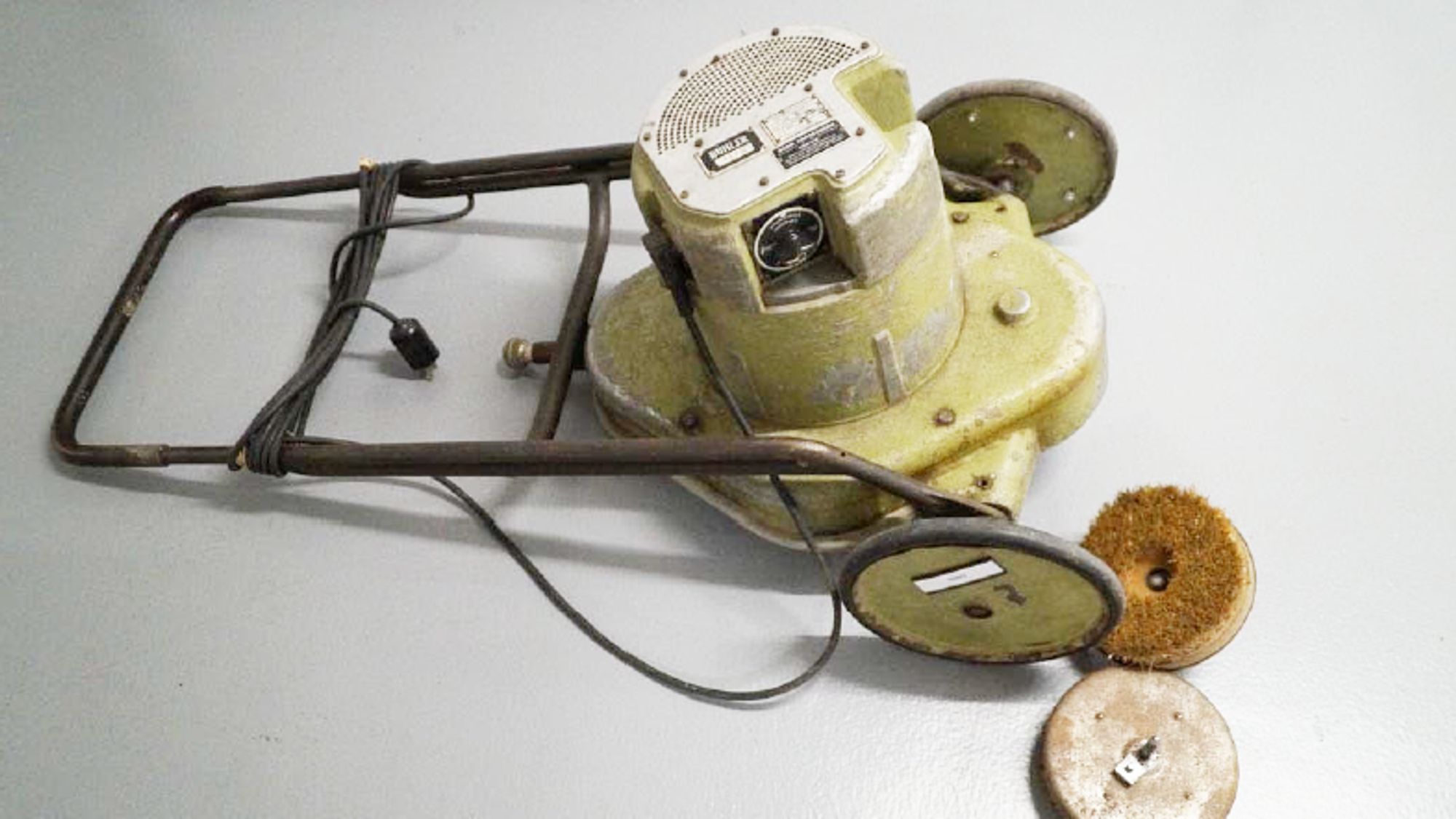4-Scheiben-Bodenreinigungsmaschine von Bühler