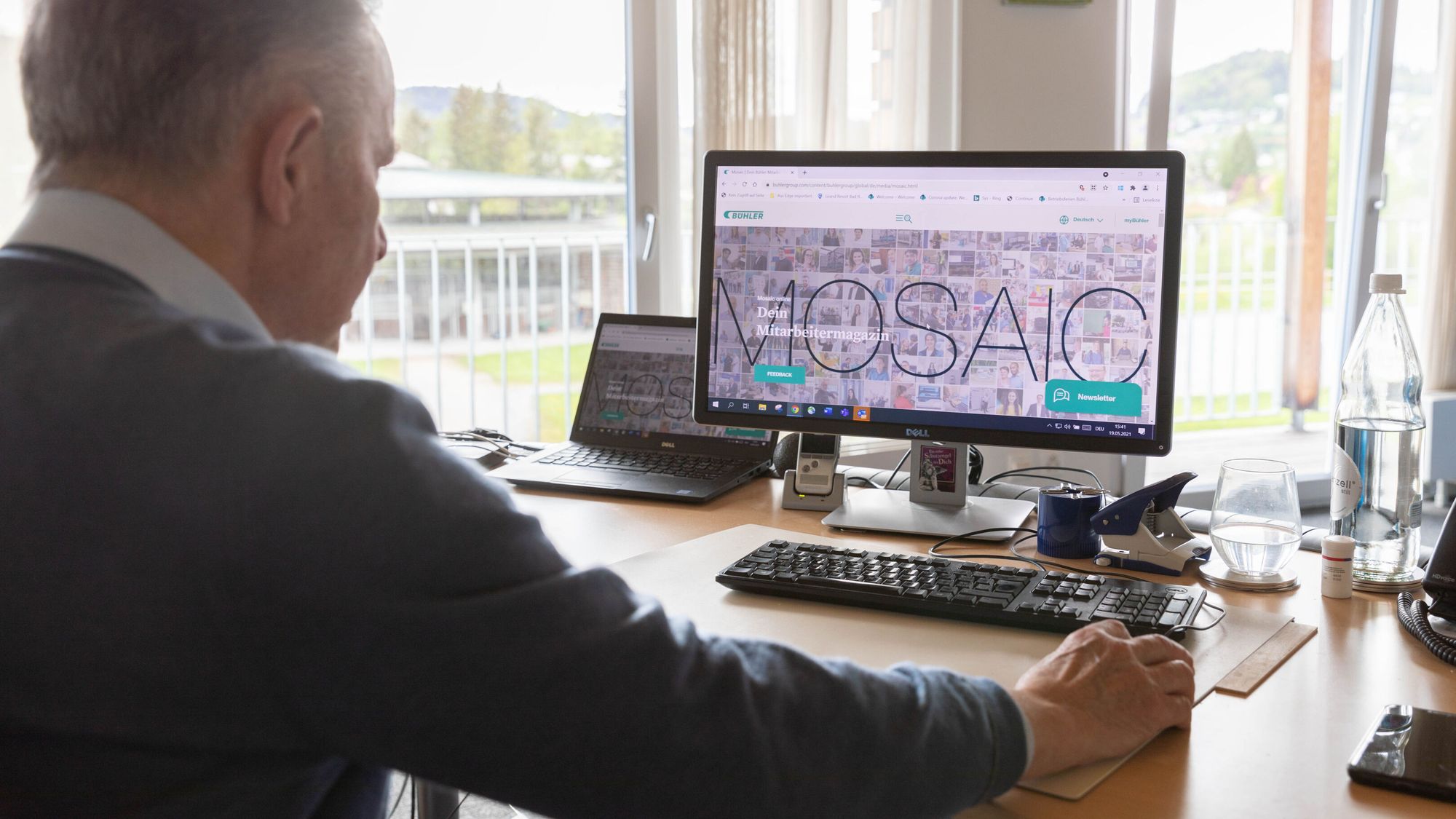 Erwischt: Urs Bühler liest das Mosaic Online. 😉  