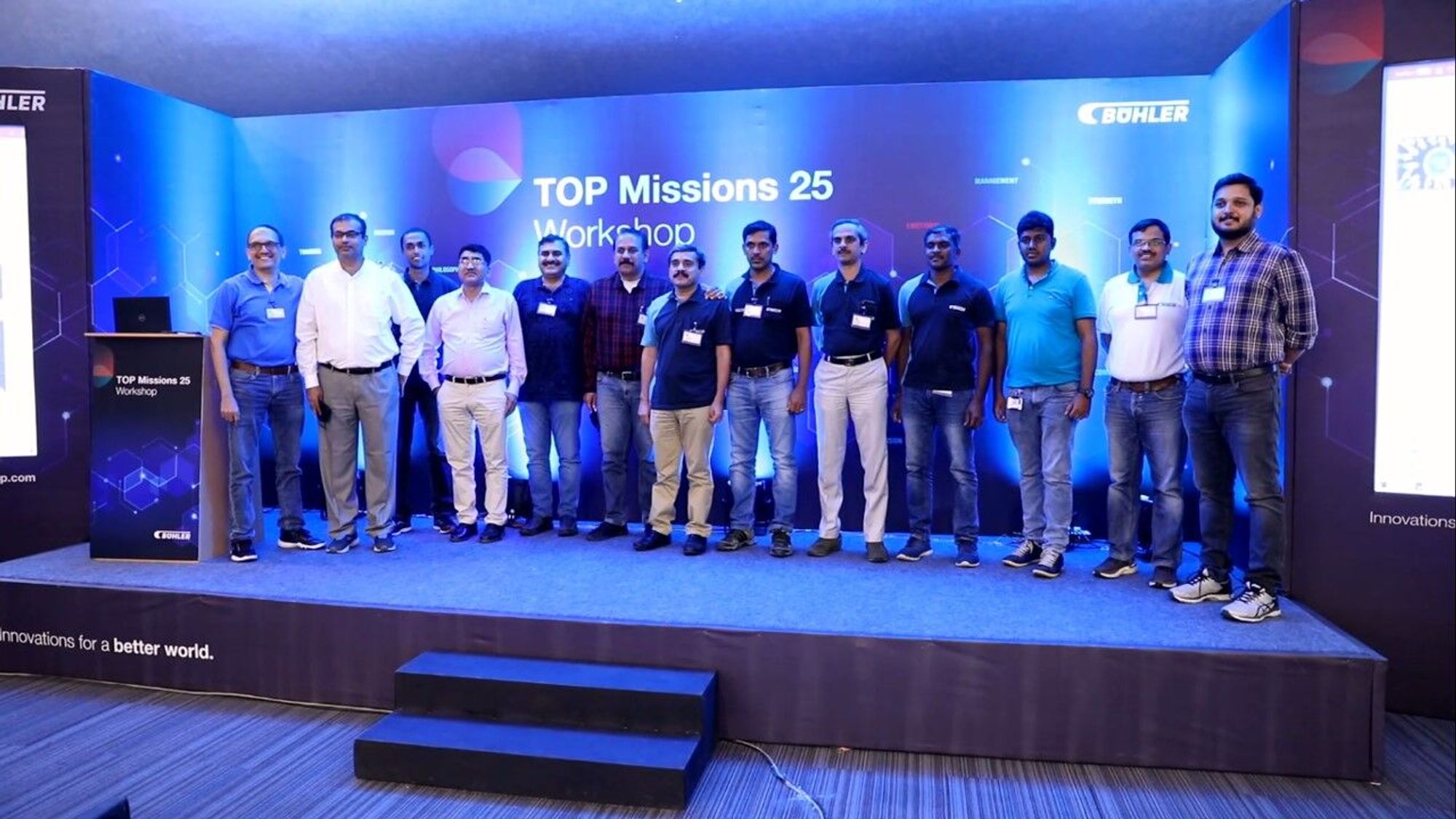 Prashant mit Mitarbeitern während des BSOA Top Missions 25 Workshops im Jahr 2020.