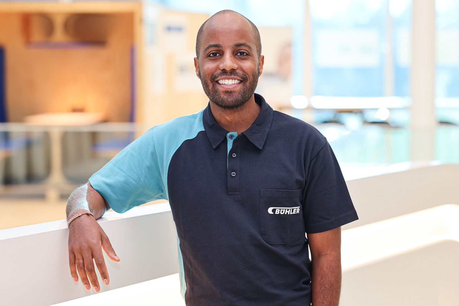 Abdulqadir Abshir obtained his Master in Engineering with Management at Trinity College Dublin, Ireland.