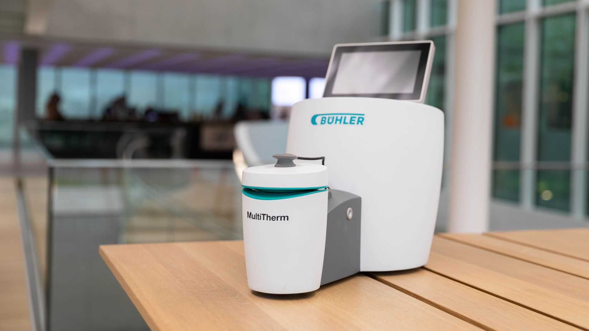 Noch vor der offiziellen Markteinführung hat das Team alle fünf Geräte aus der ersten Produktionscharge des MultiTherms verkauft.